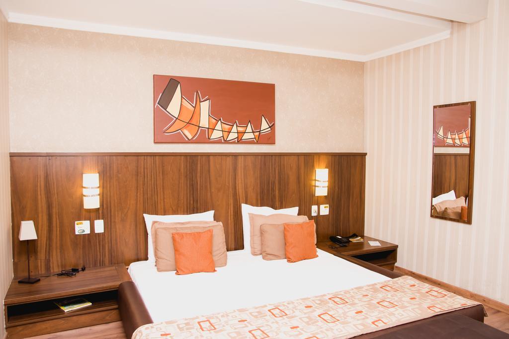 Class Hotel Varginha Varginha  Bagian luar foto